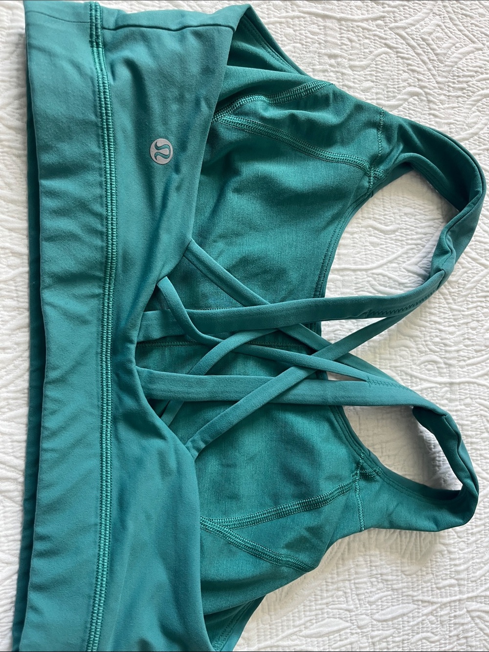 Women’s Lululemon cross cross back sports bra size 10 - Picture 2 of 3
